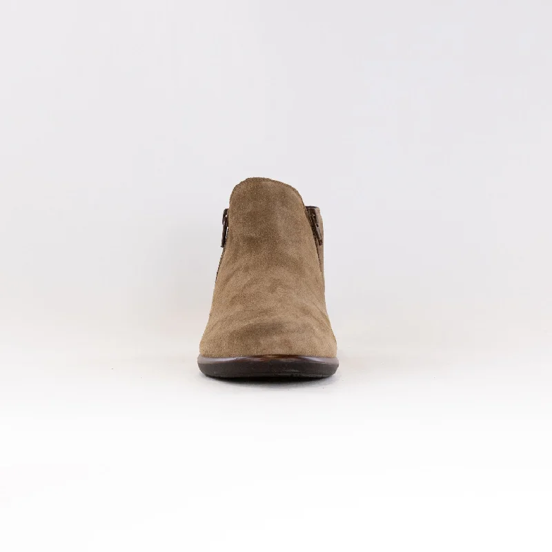 Naot Helm (Women's) - Acorn Suede