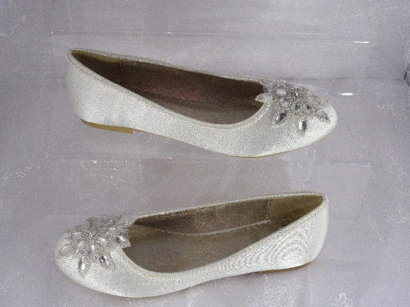 Bridal Custom Ivory Flat Shoes/ Satin Wedding Shoes/ Wedding Flats/ Embellished Wedding Shoes.