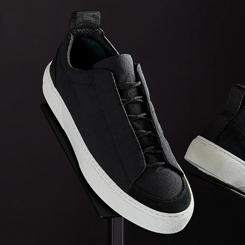 Women's Solstice Low Top Skate Sneaker - Black/Black