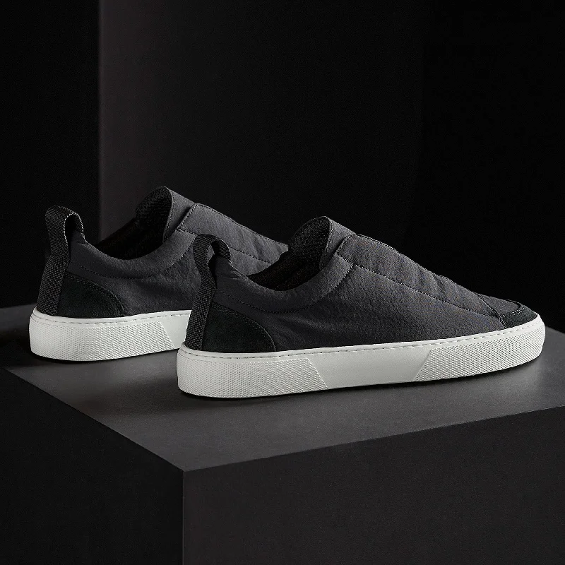 Women's Solstice Low Top Skate Sneaker - Black/Black