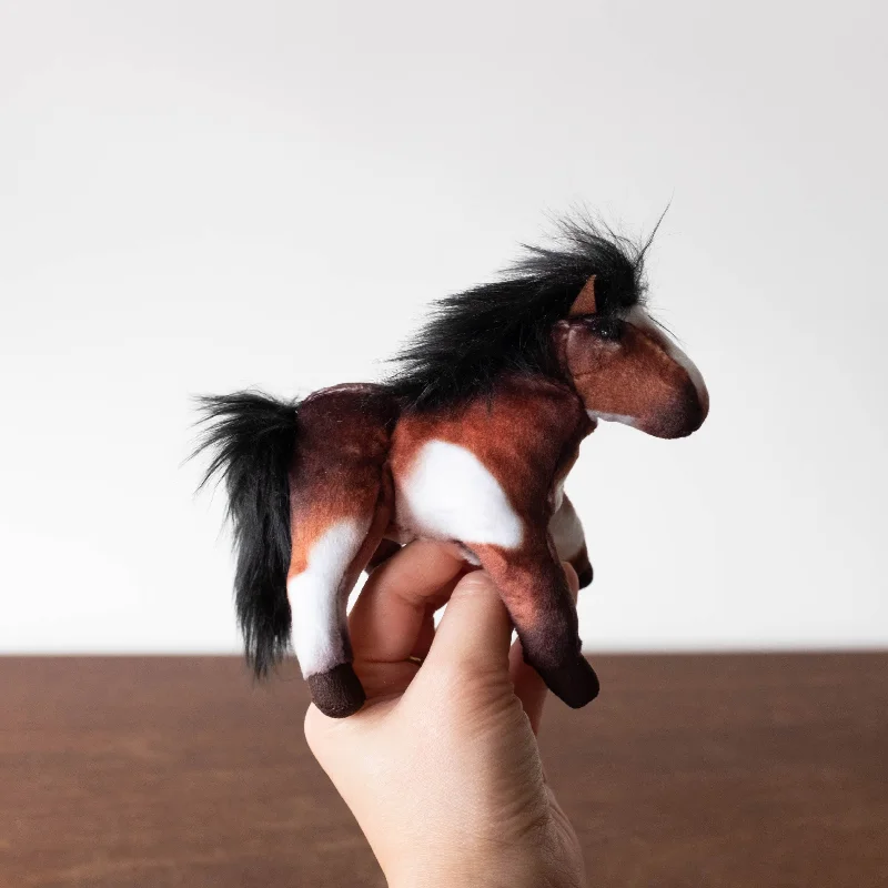 Heirloom Puppets: Mini Horse