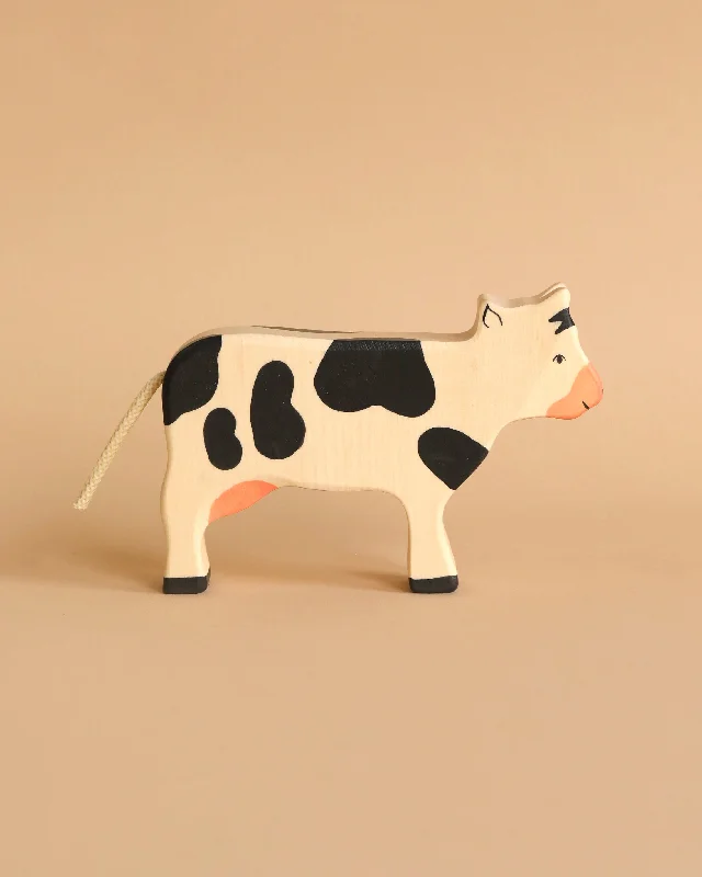 Holztiger Black Cow, Standing