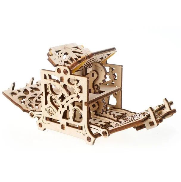 UGears Dice Keeper